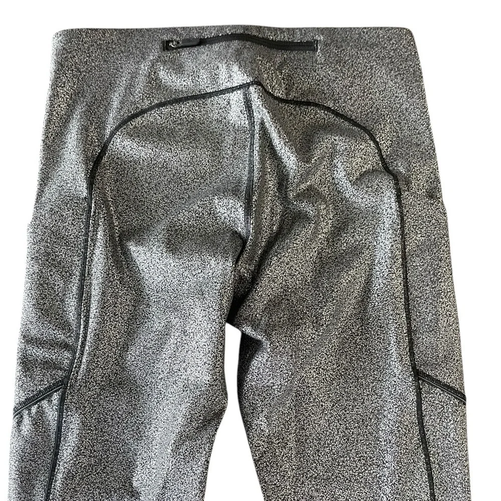Lululemon Speed Up Tight Foil 28 Size 6